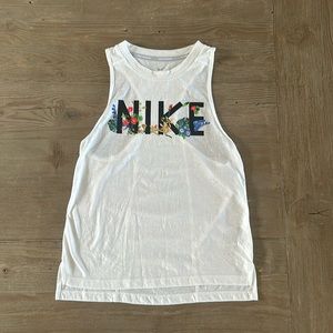 Nike running shirt XS